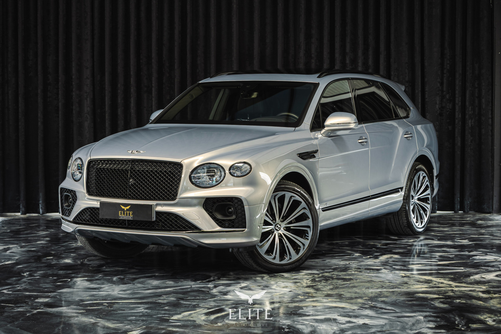 Bentley Bentayga V8 Atelier Edition