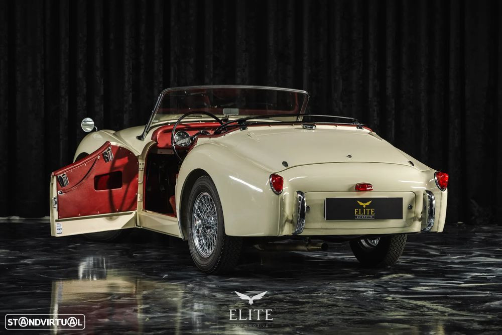 Triumph TR2 Long Door Small Mouth Roadster