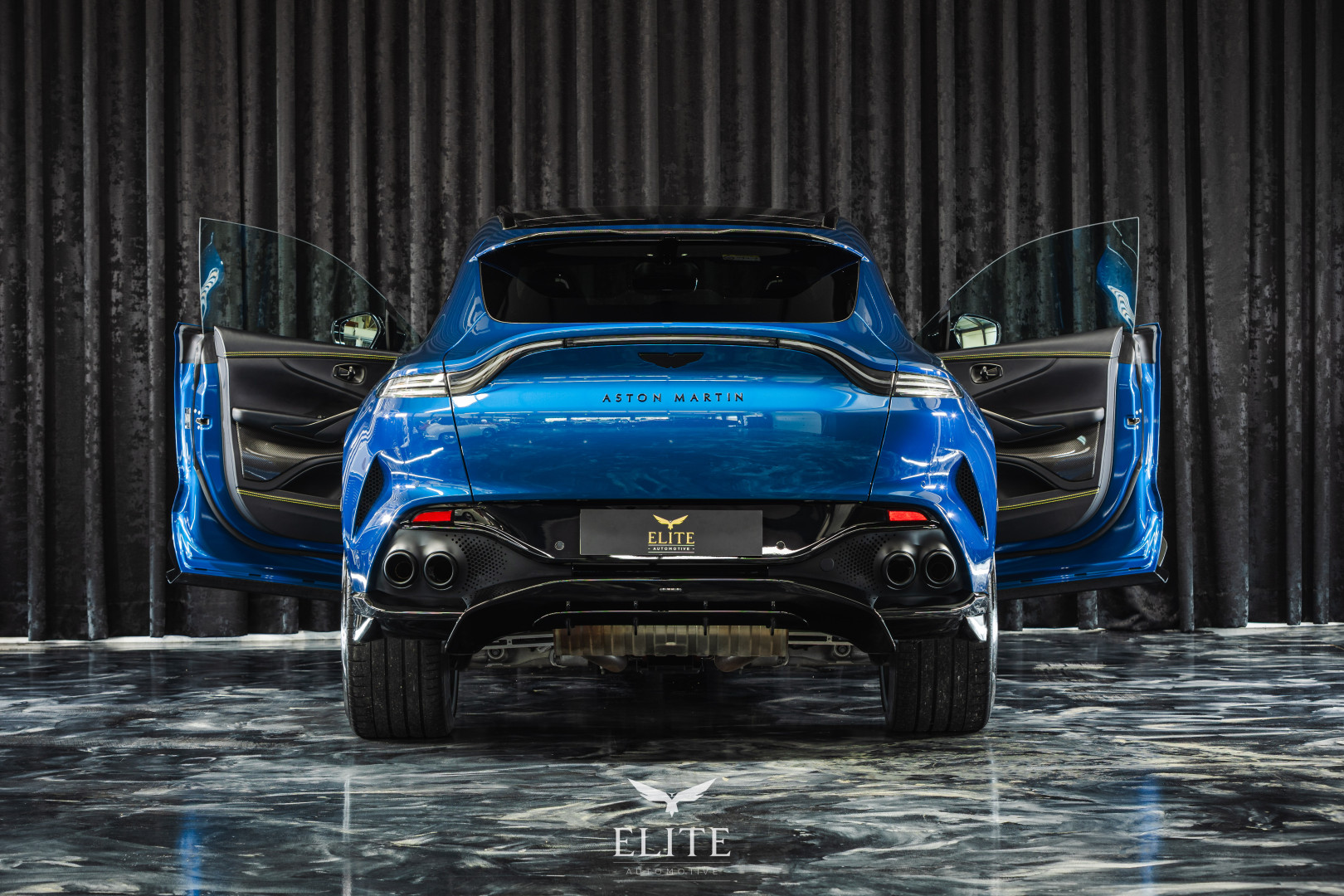 ASTON MARTIN DBX 707