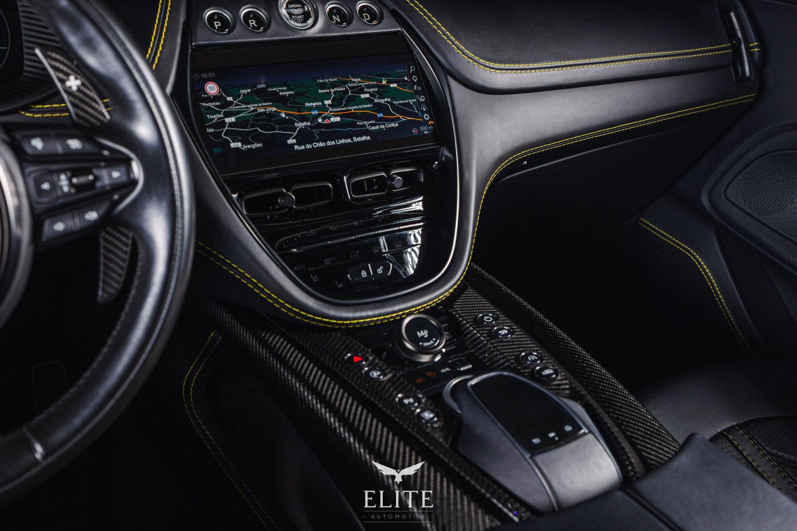 ASTON MARTIN DBX 707