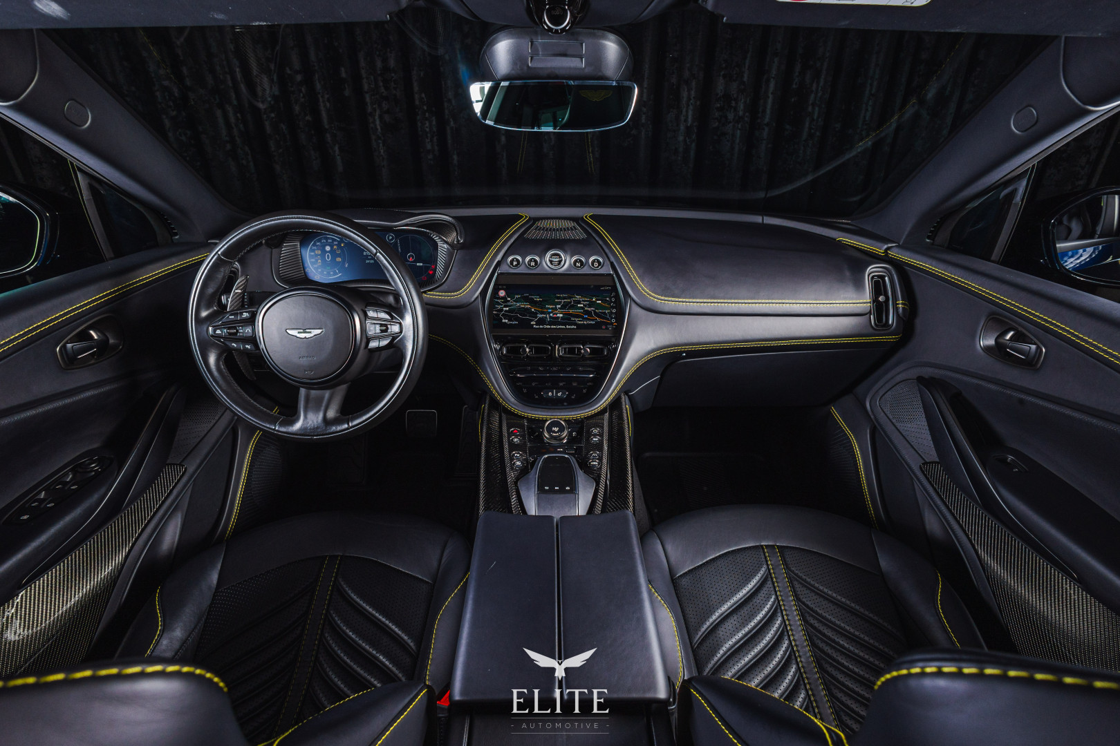 ASTON MARTIN DBX 707