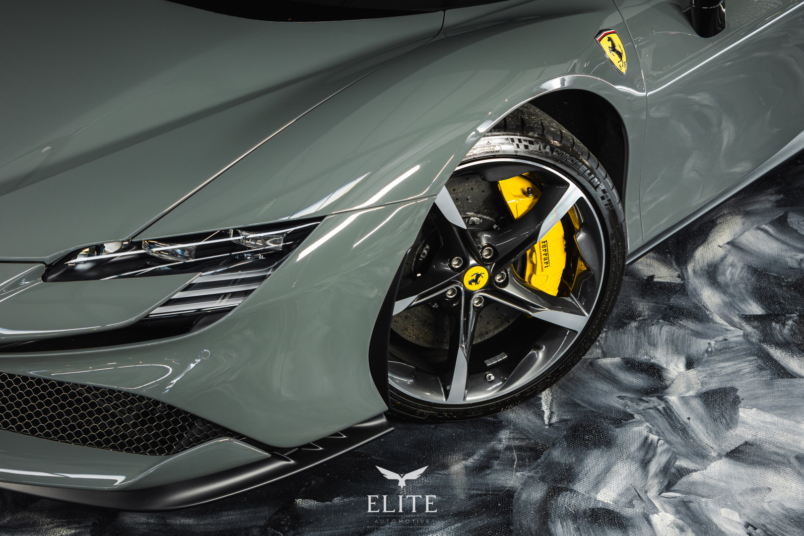 FERRARI SF 90 Stradale