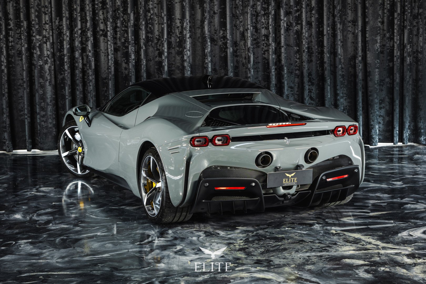 FERRARI SF 90 Stradale