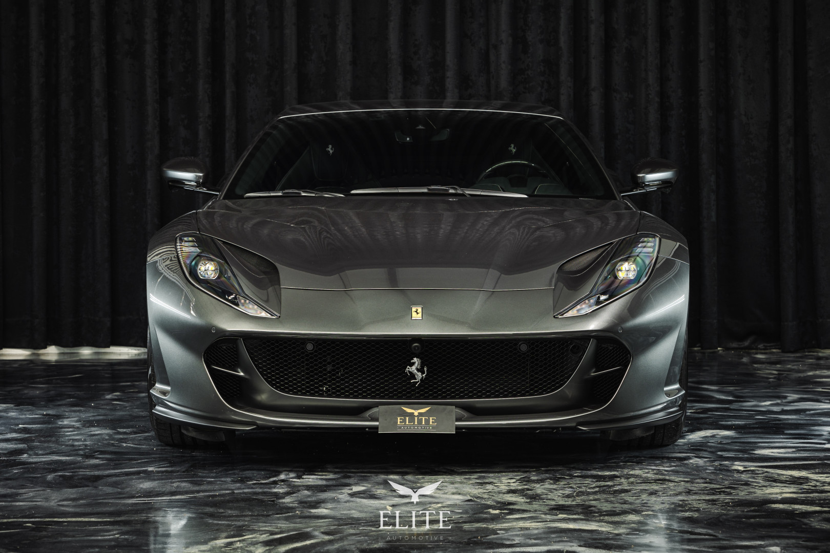 FERRARI 812