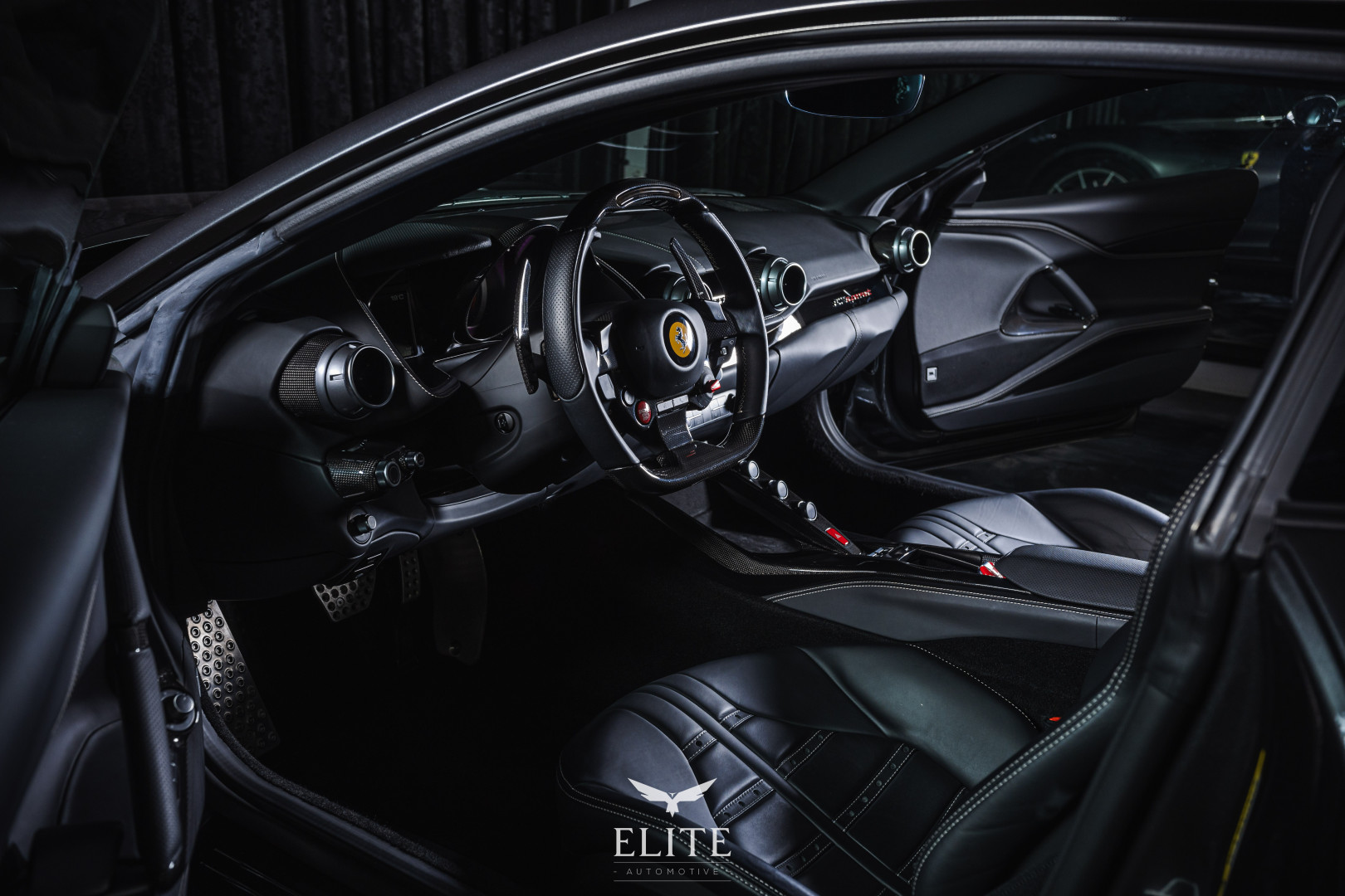 FERRARI 812