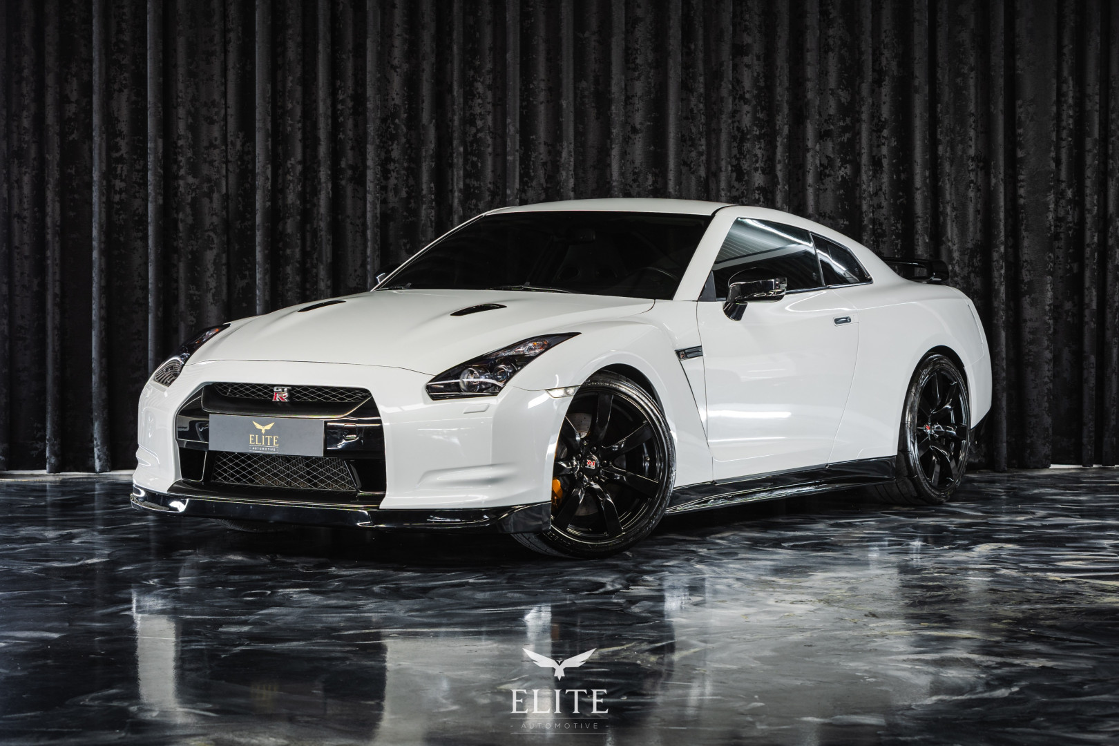 NISSAN GT-R Premium Edition