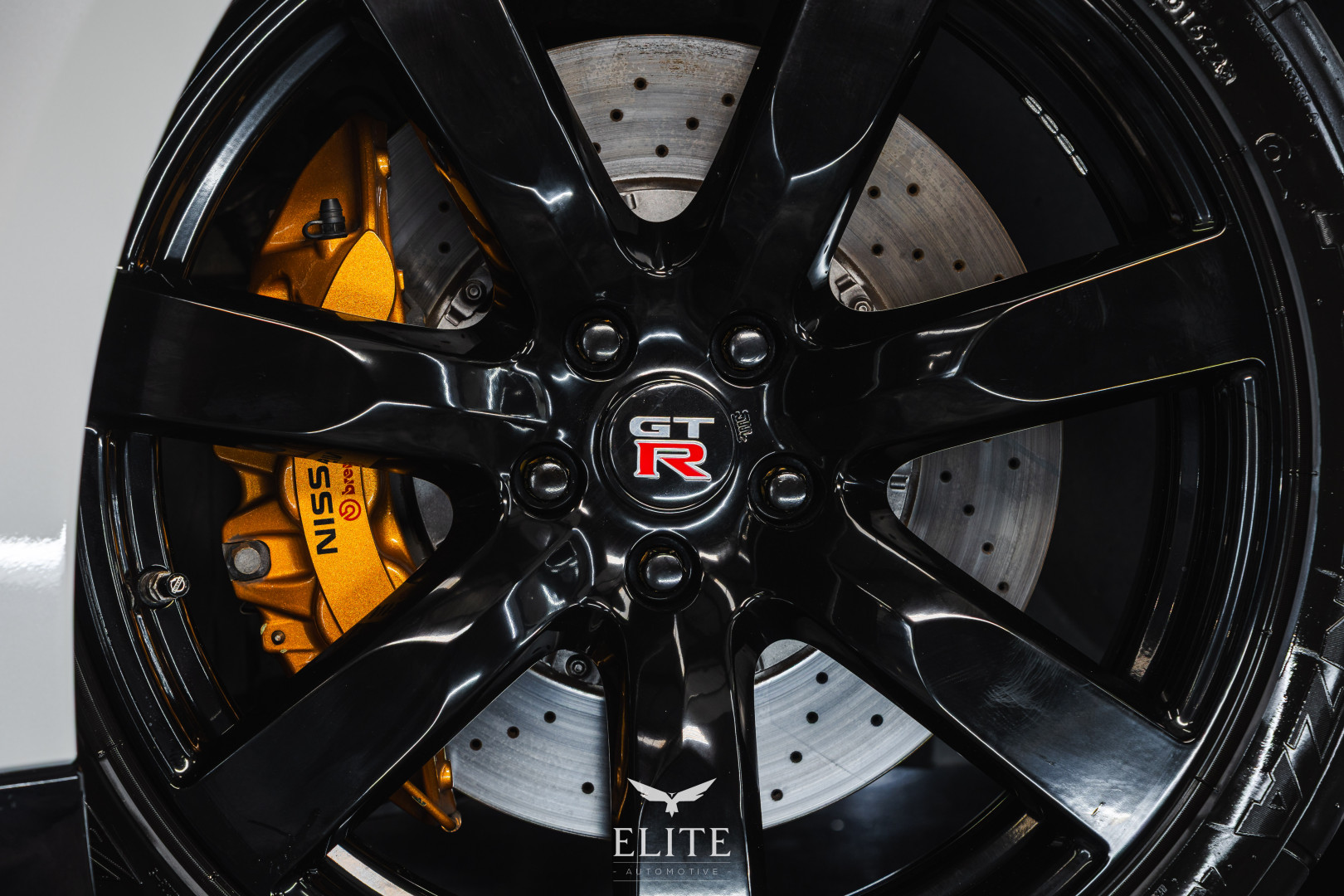 NISSAN GT-R Premium Edition