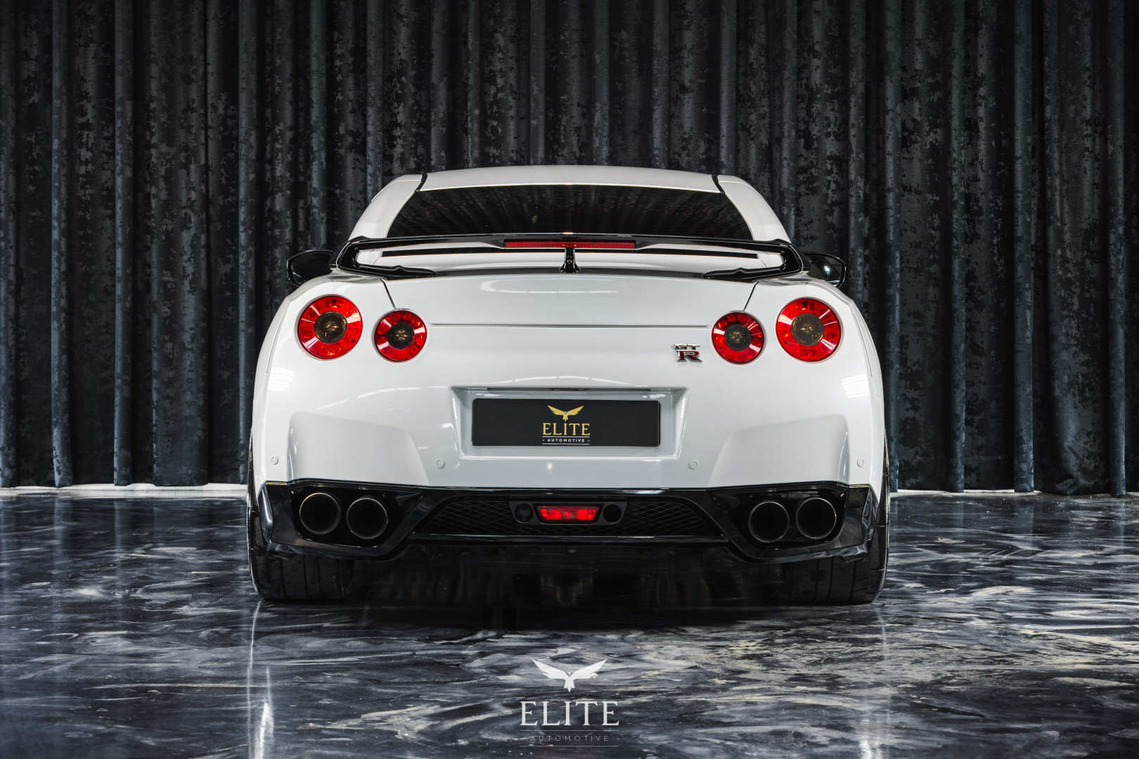 NISSAN GT-R Premium Edition