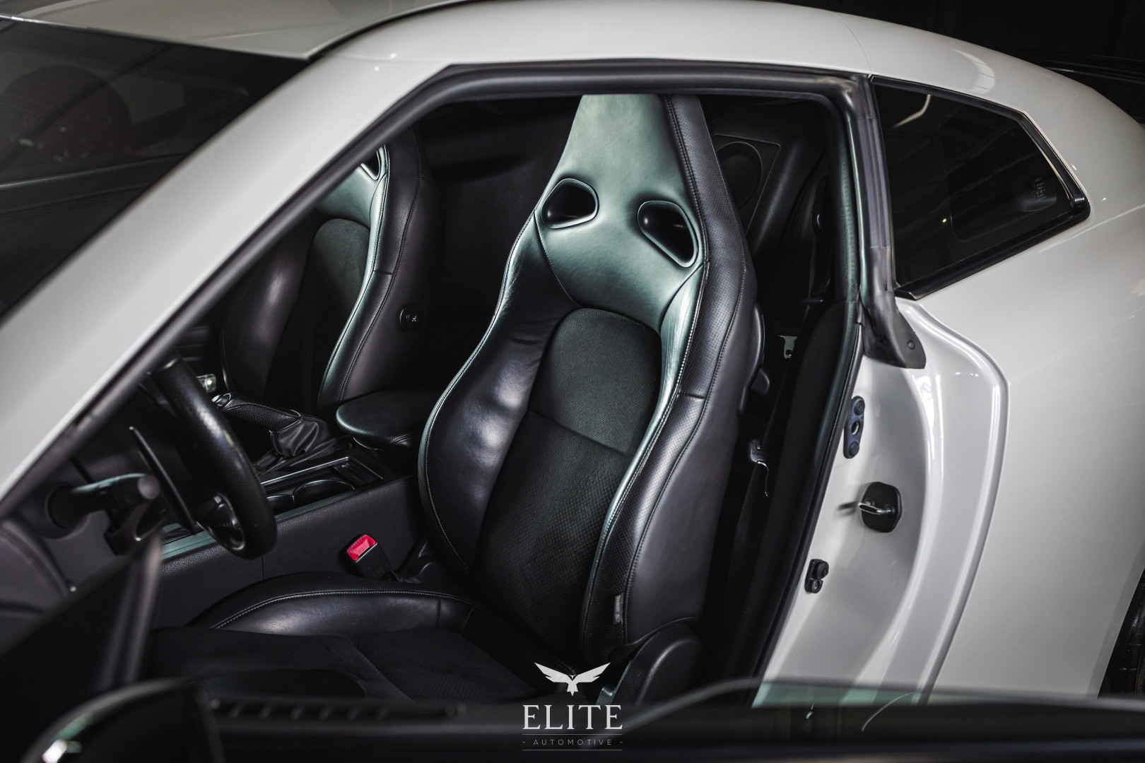 NISSAN GT-R Premium Edition