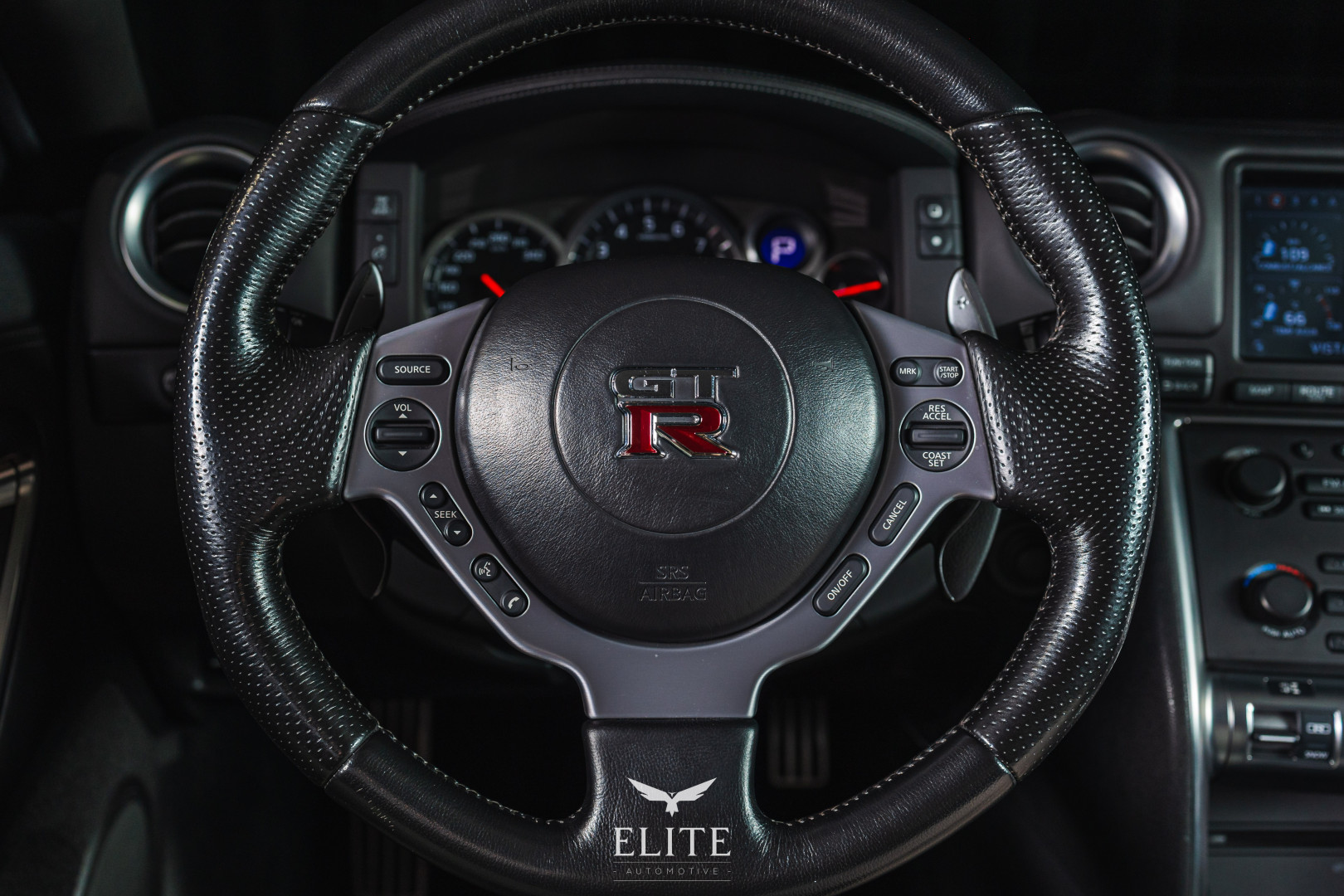 NISSAN GT-R Premium Edition