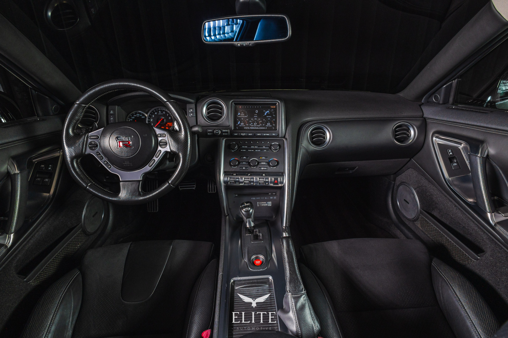 NISSAN GT-R Premium Edition