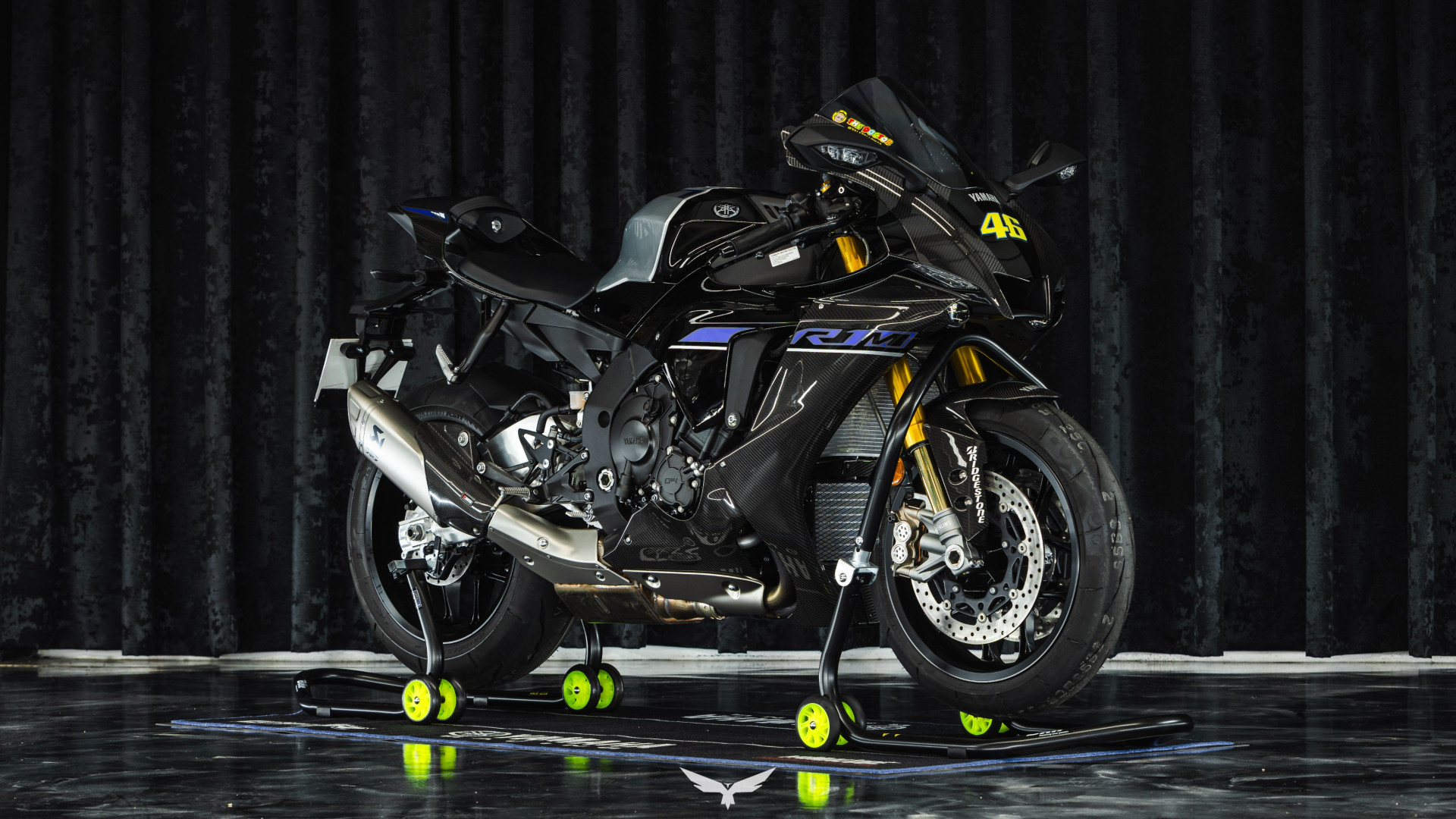 YAMAHA R1M