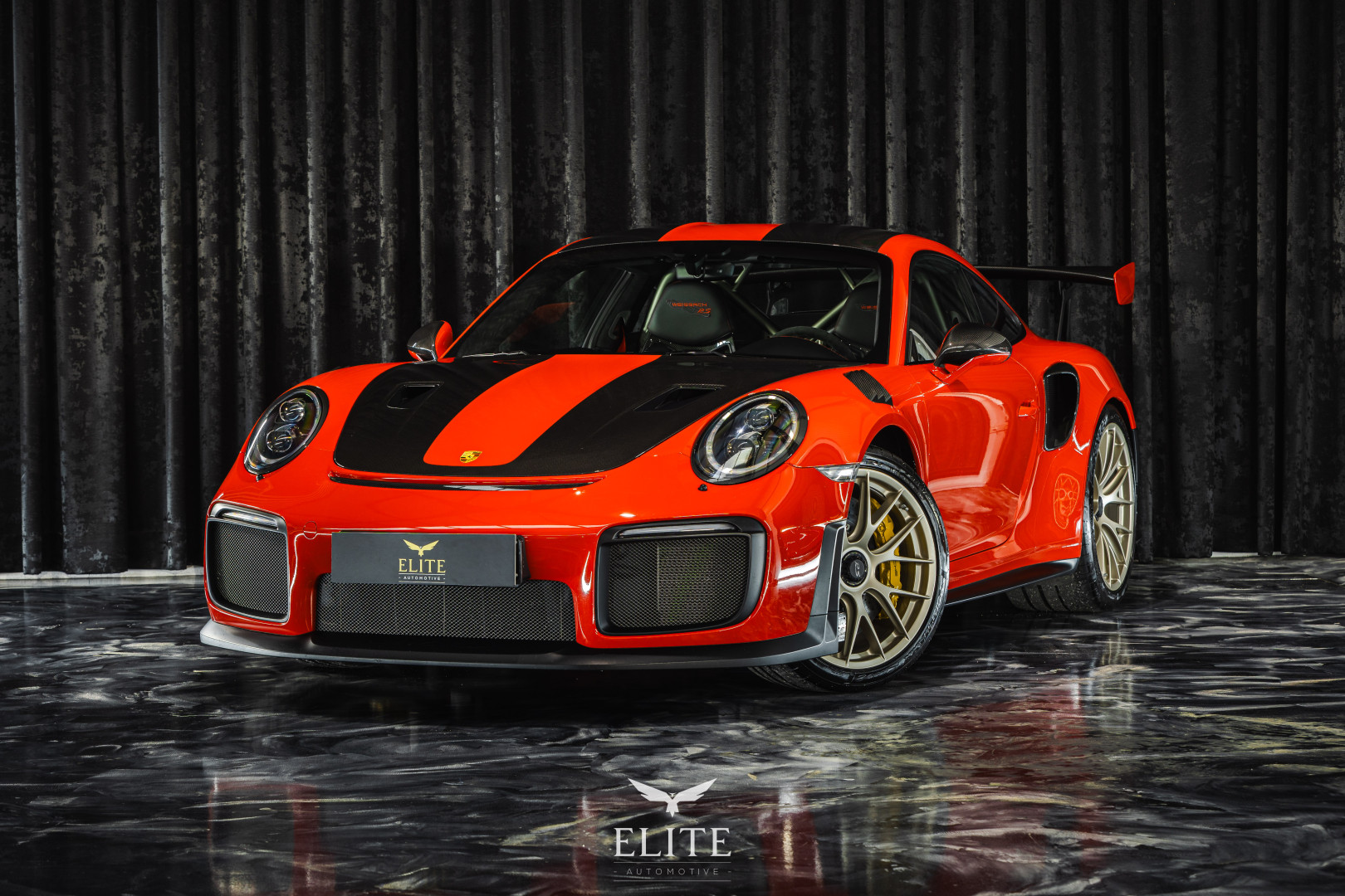 PORSCHE 911 GT2 RS Weissach Package