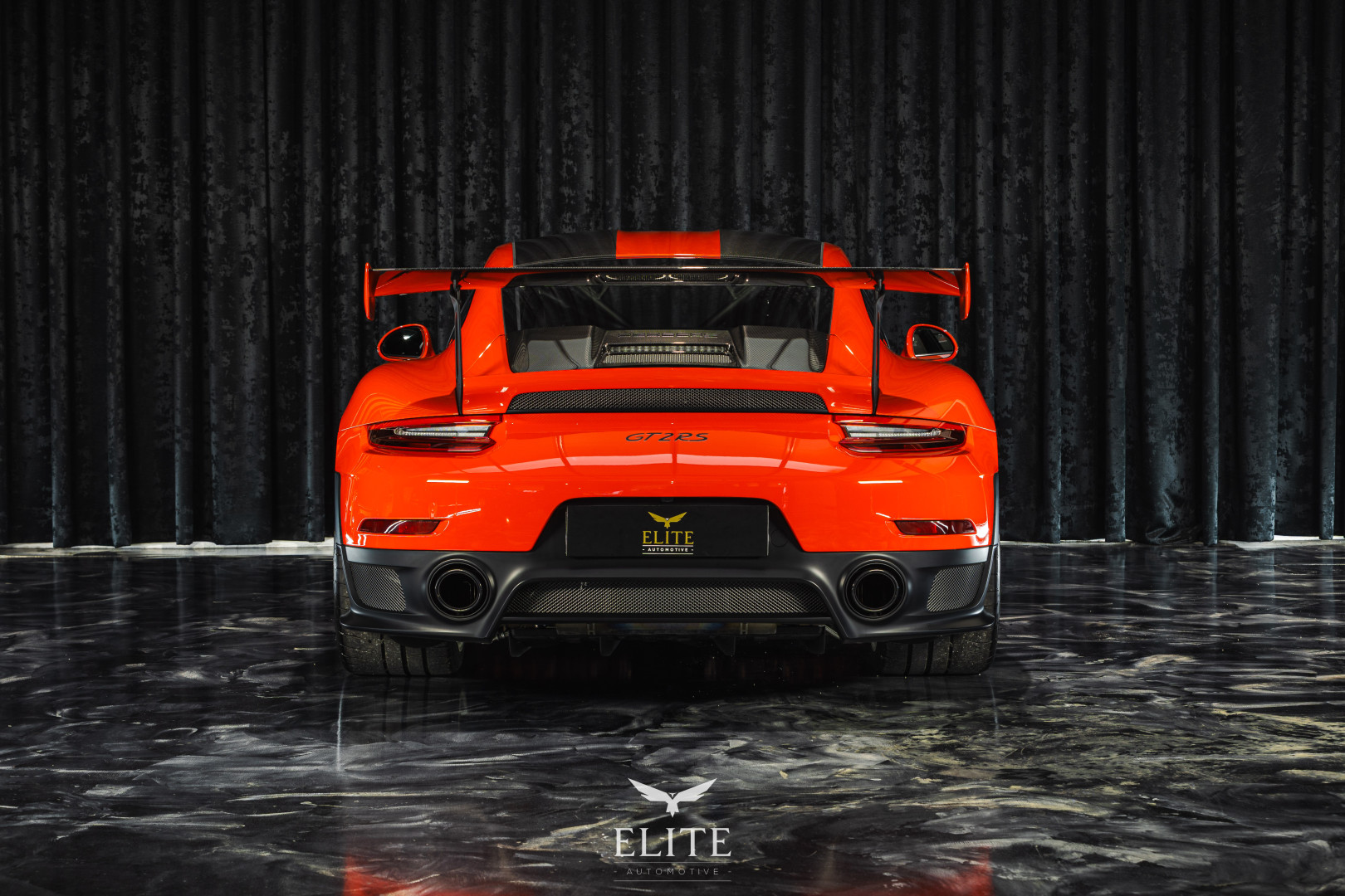 PORSCHE 911 GT2 RS Weissach Package