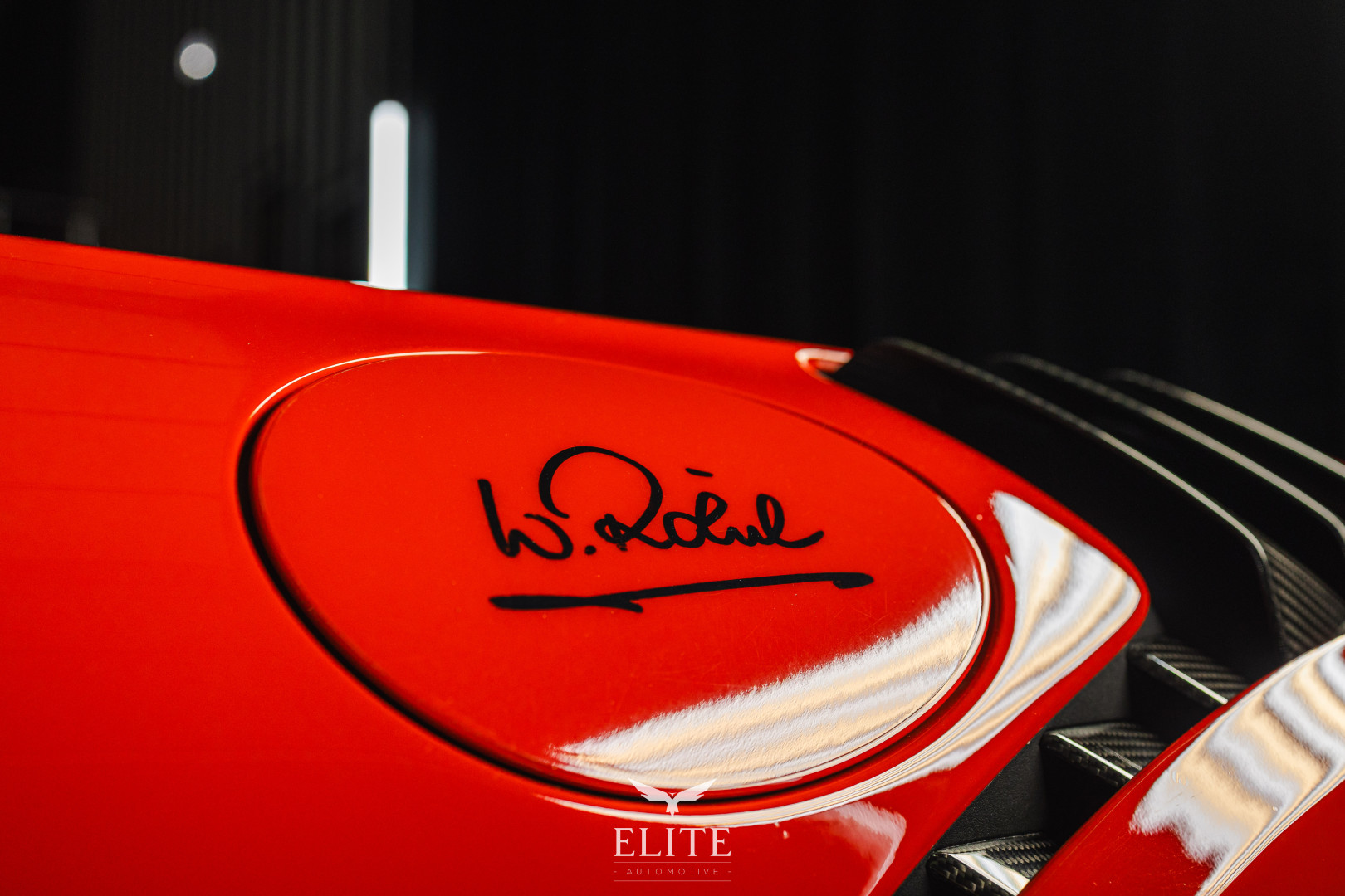 PORSCHE 911 GT2 RS Weissach Package