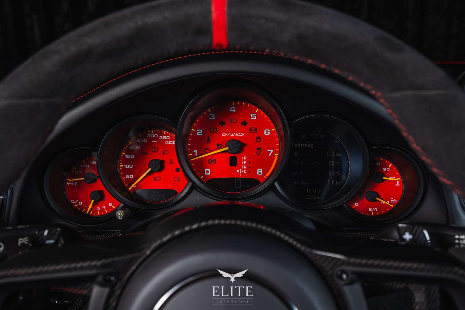 PORSCHE 911 GT2 RS Weissach Package