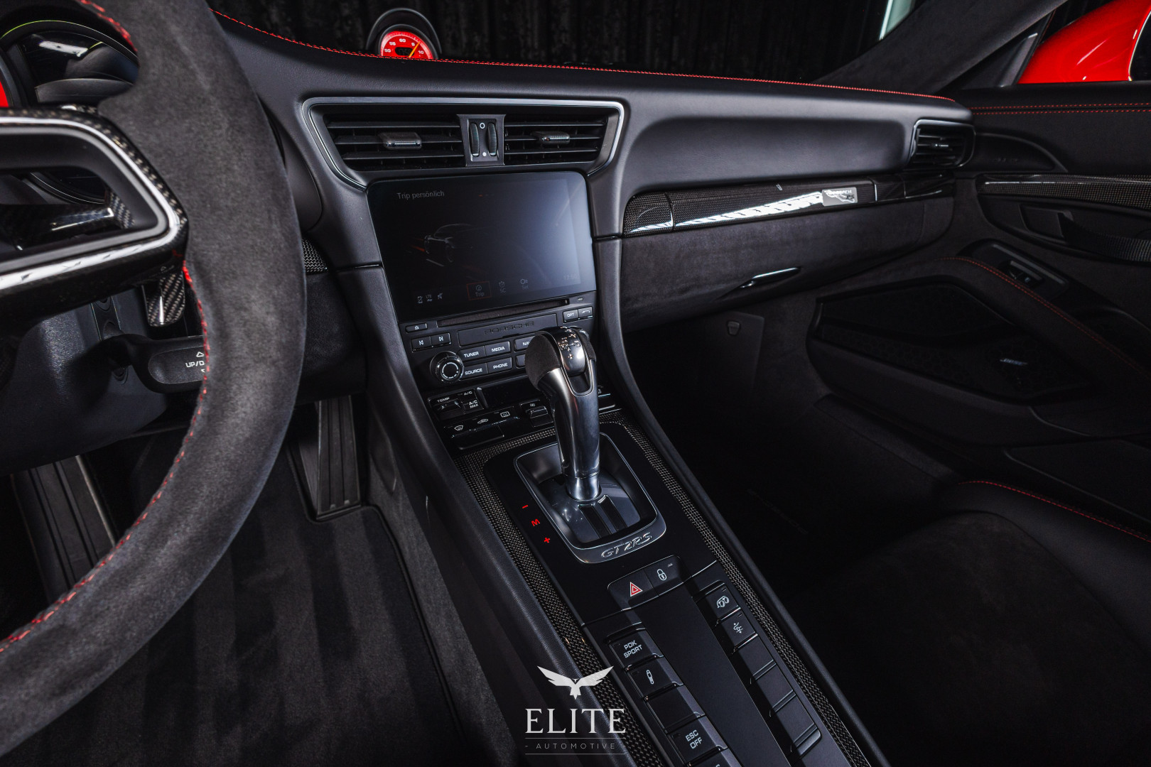 PORSCHE 911 GT2 RS Weissach Package