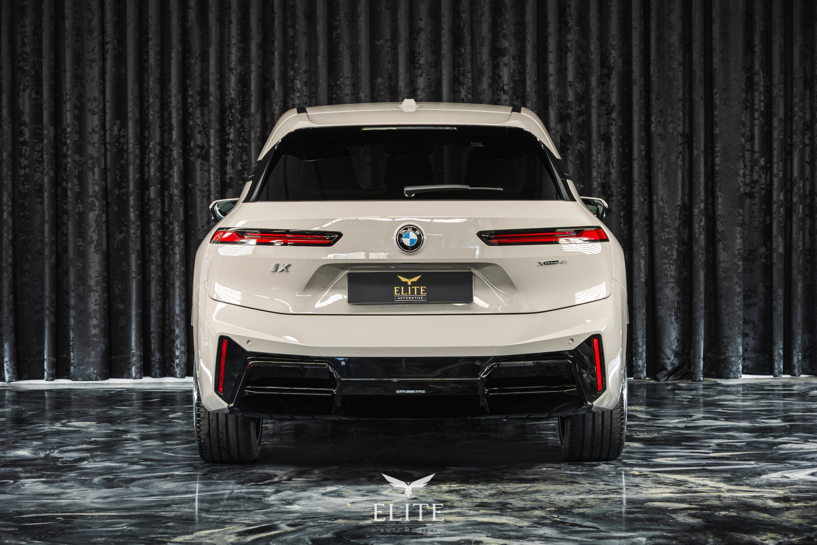 BMW iX xDrive 45 Pack Desportivo Pro