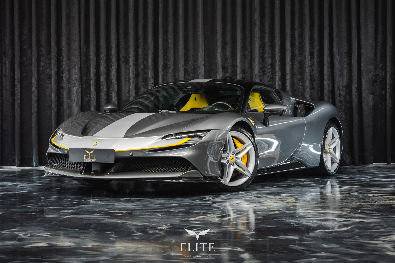 FERRARI SF90 Stradale Fiorano