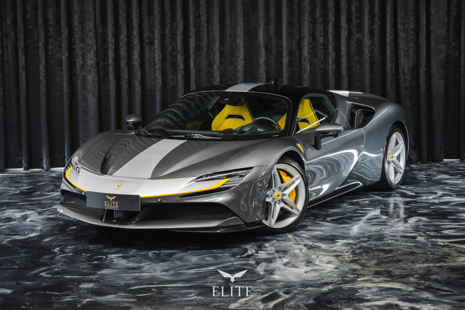 FERRARI SF90 Stradale Fiorano