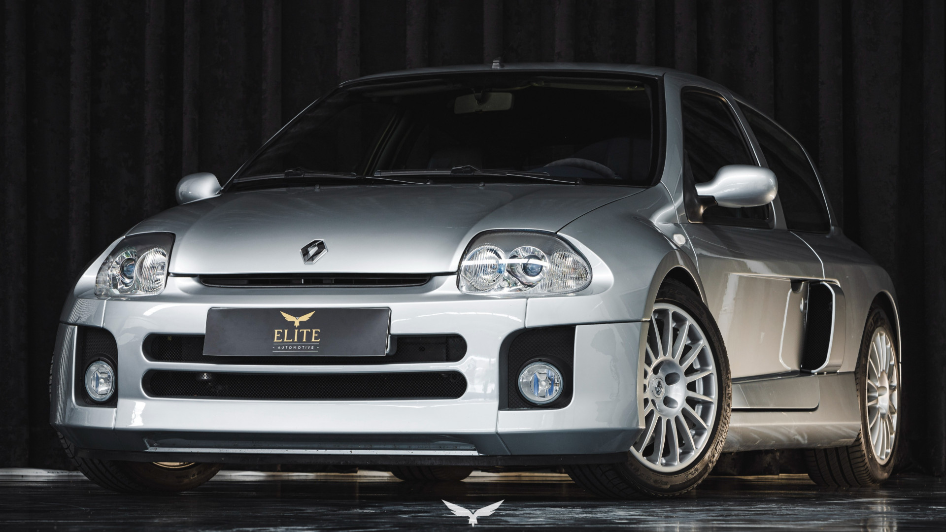 Renault Clio V6