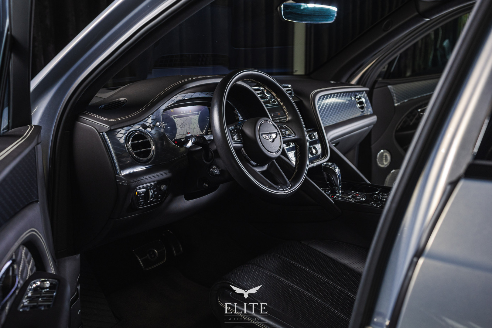 Bentley Bentayga V8 Atelier Edition