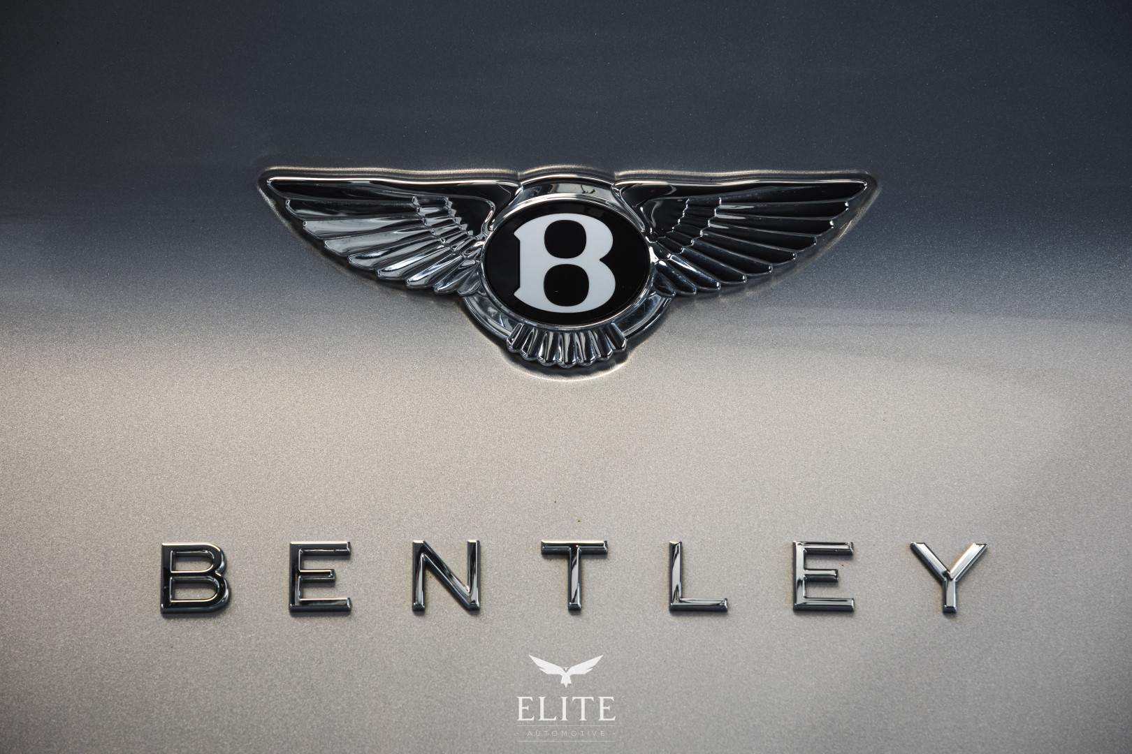 Bentley Bentayga V8 Atelier Edition