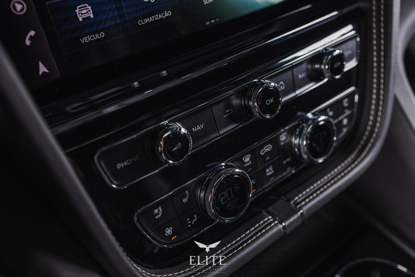 Bentley Bentayga V8 Atelier Edition