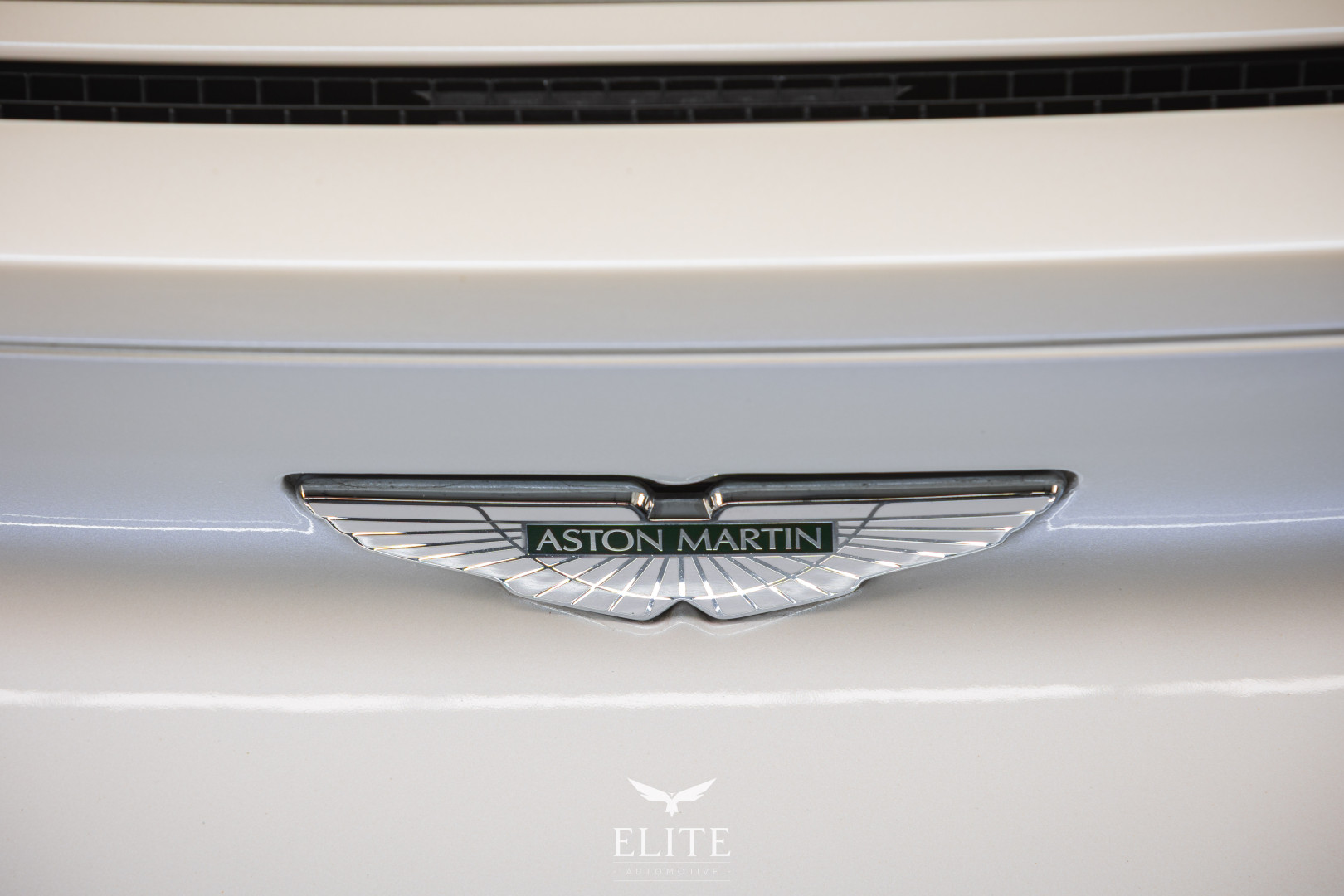 ASTON MARTIN DB11 Coupé V12 Launch Edition
