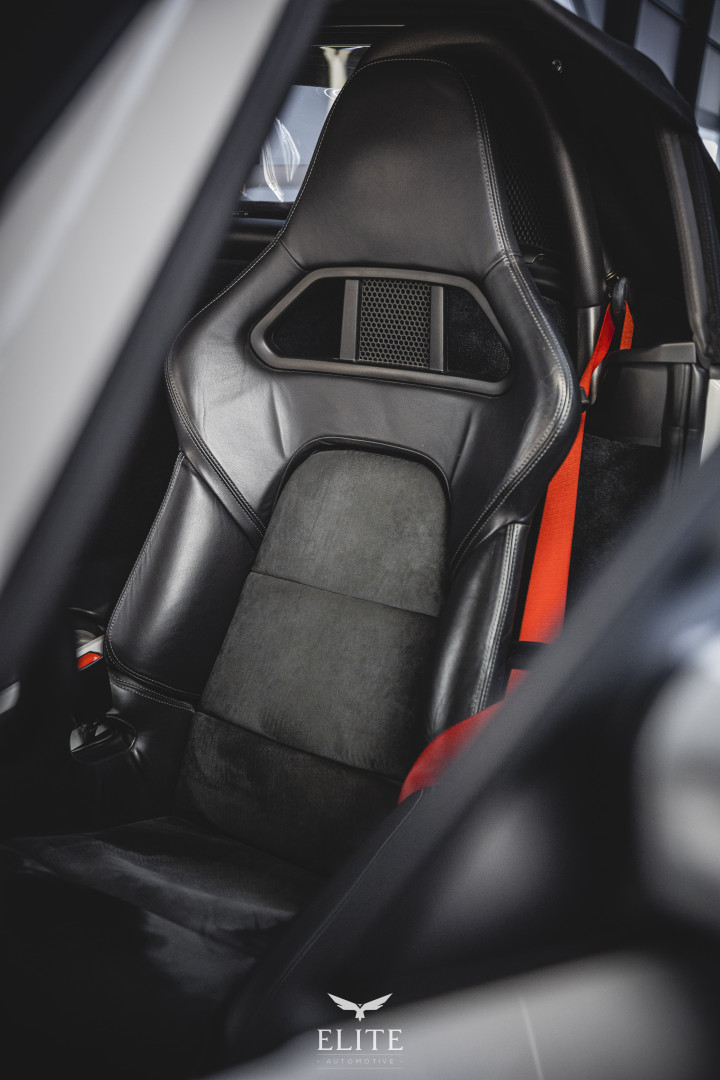 PORSCHE BOXSTER SPYDER 987
