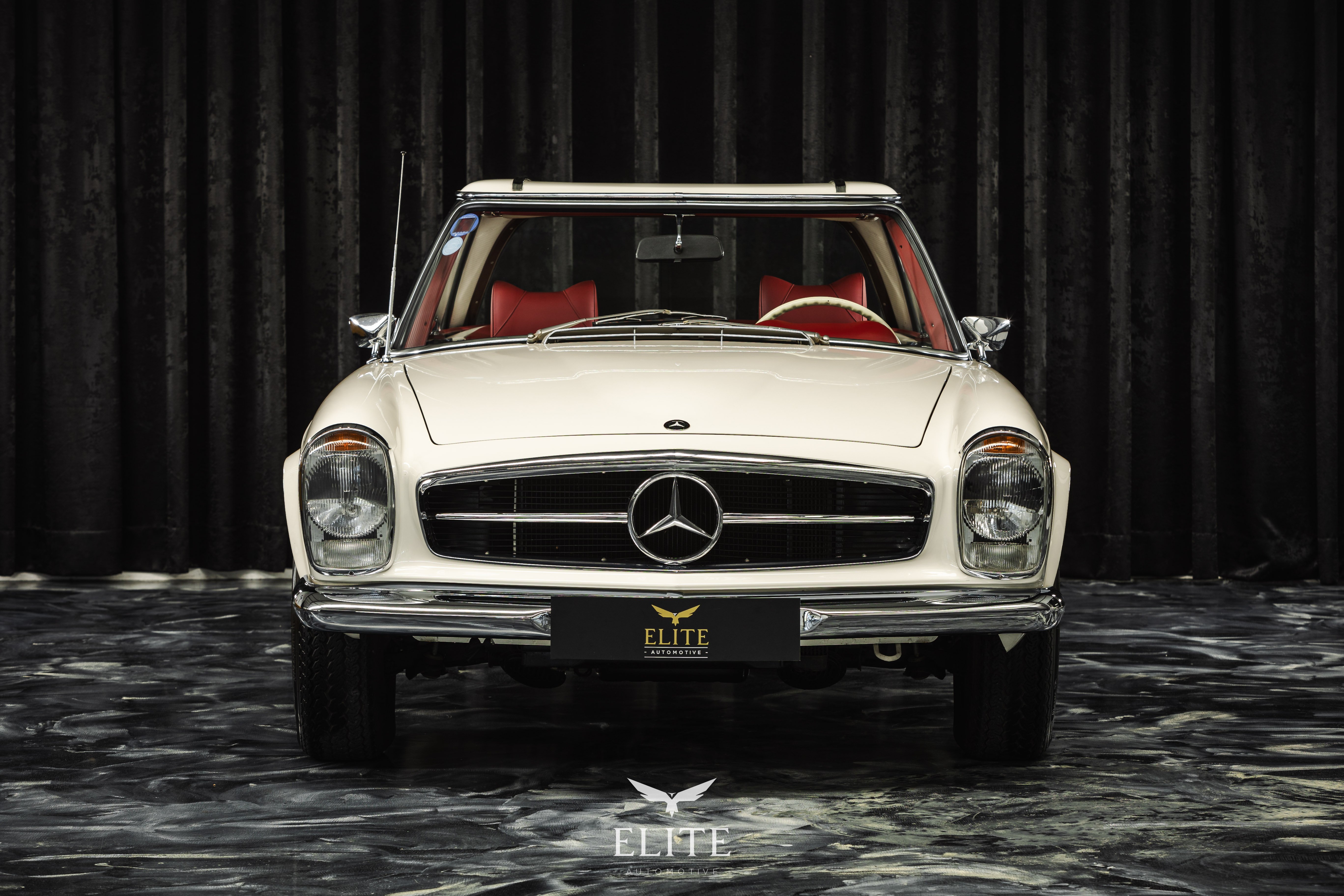 Mercedes-Benz SL 280 Pagode