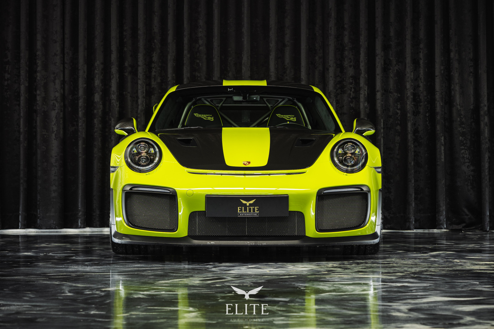 PORSCHE 911 GT2 RS Weissach Package