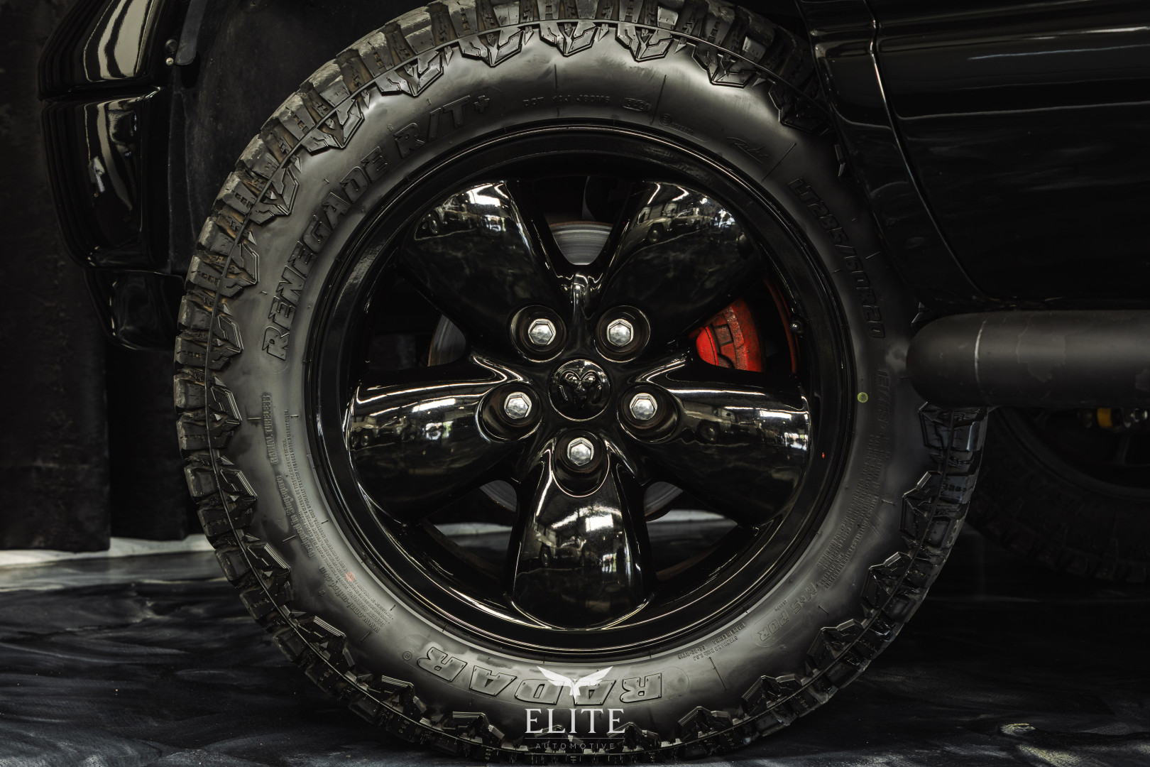 DODGE RAM V8